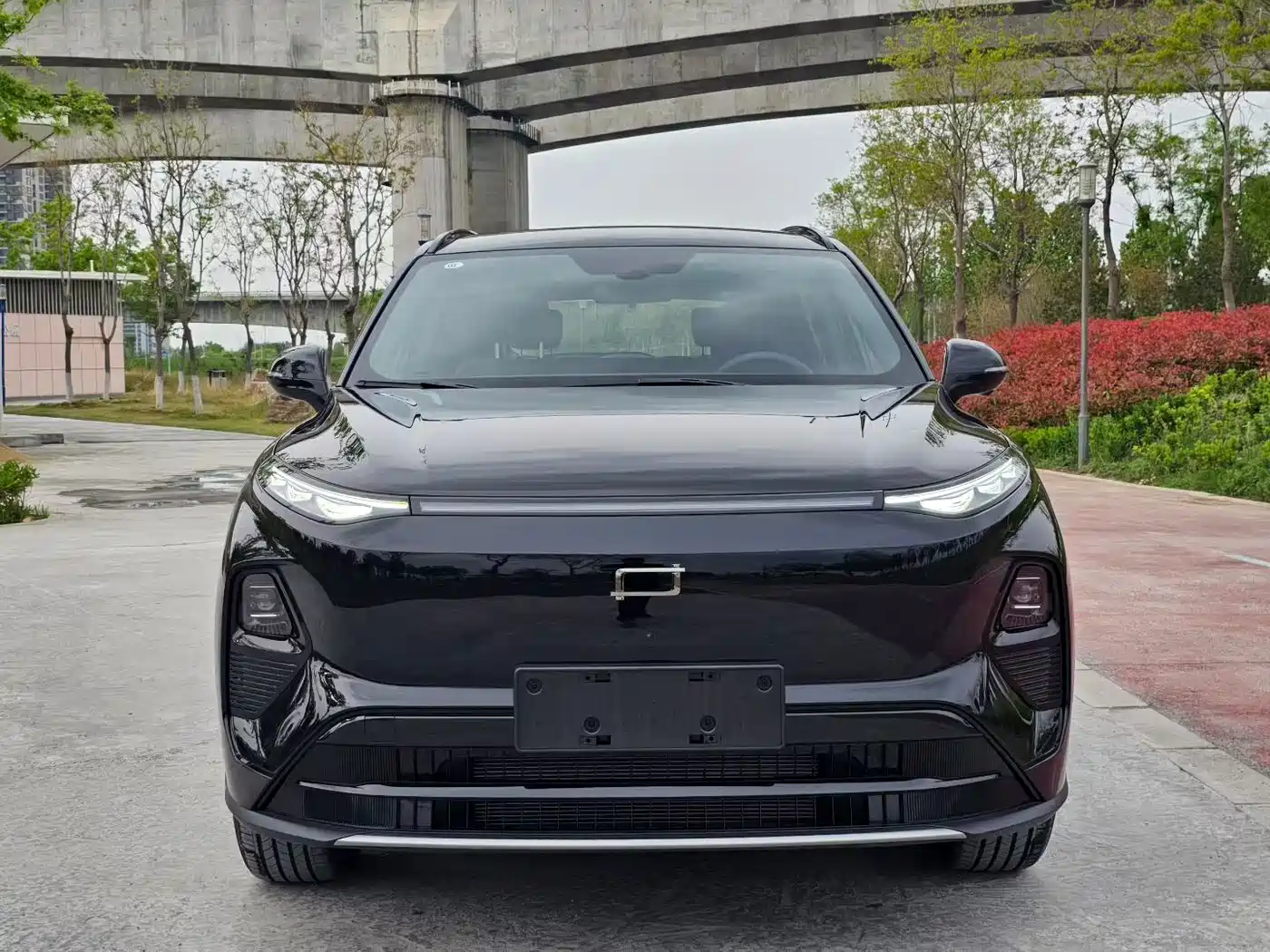 Besturn Yueyi 07 2025, 150km Premium Selection Edition — автомобиль под заказ из Японии, фото 2