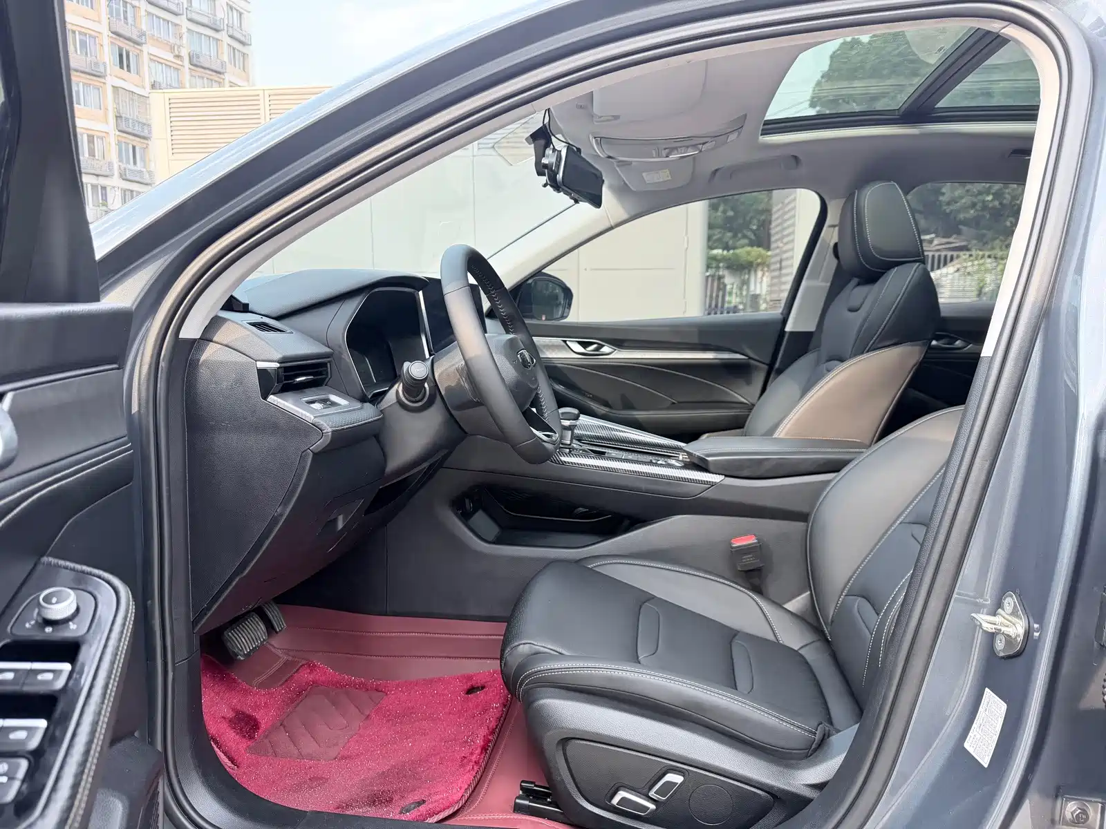 Фото 6 - Geely Preface