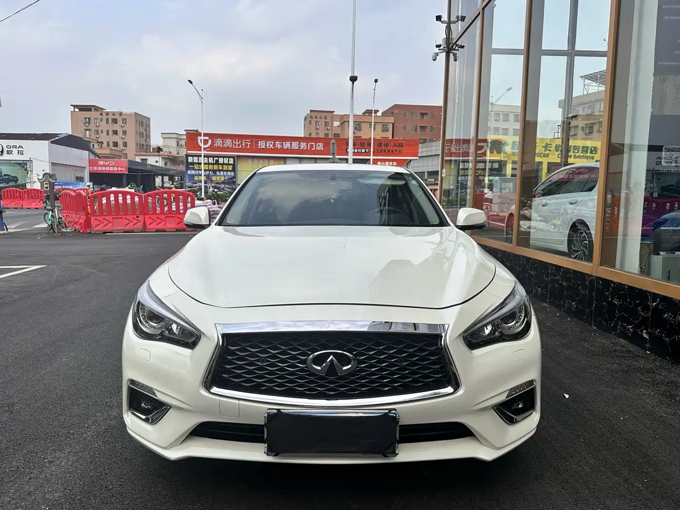 Infiniti Q50L 2019 2018 2.0T Premium Edition (China VI)