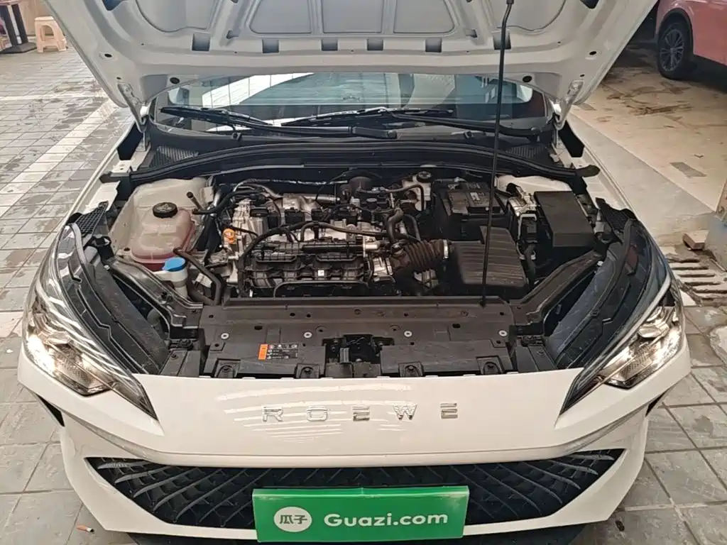 Фото 20 - Roewe i5