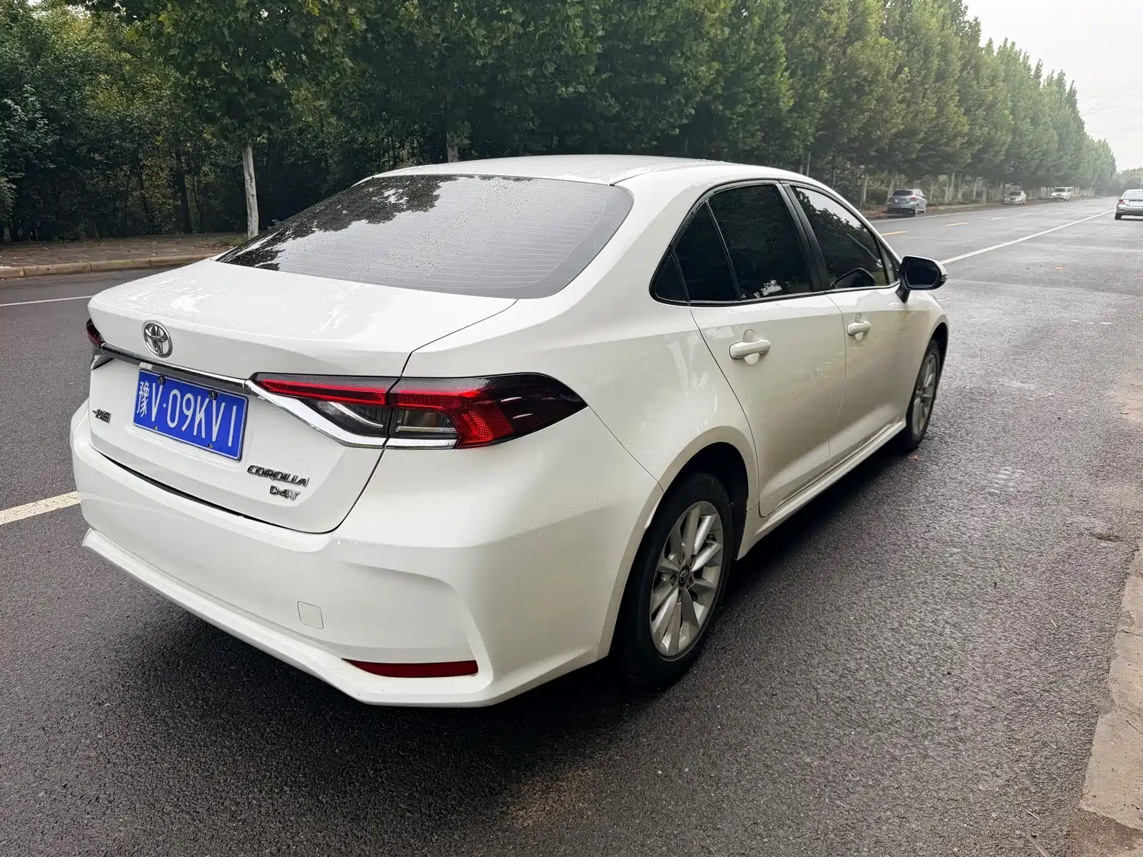 Photo 7 - Toyota Corolla