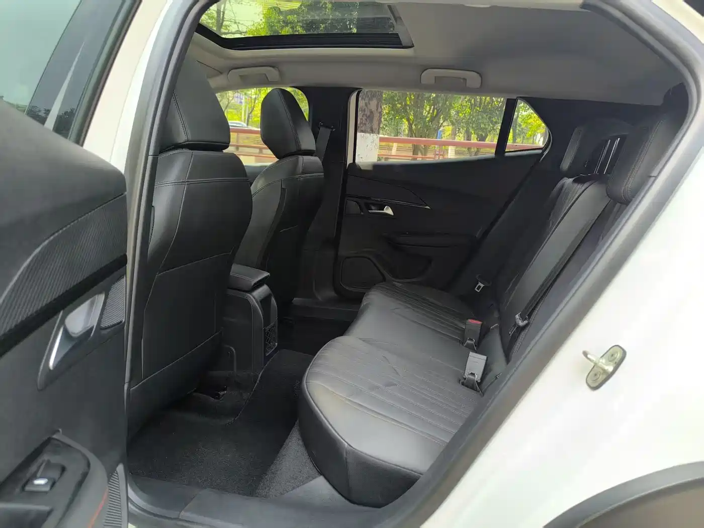 Peugeot 2008 2022 230THP THE ONE фото 10
