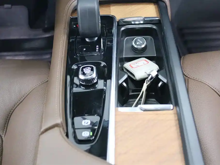 Фото 6 - Volvo S90
