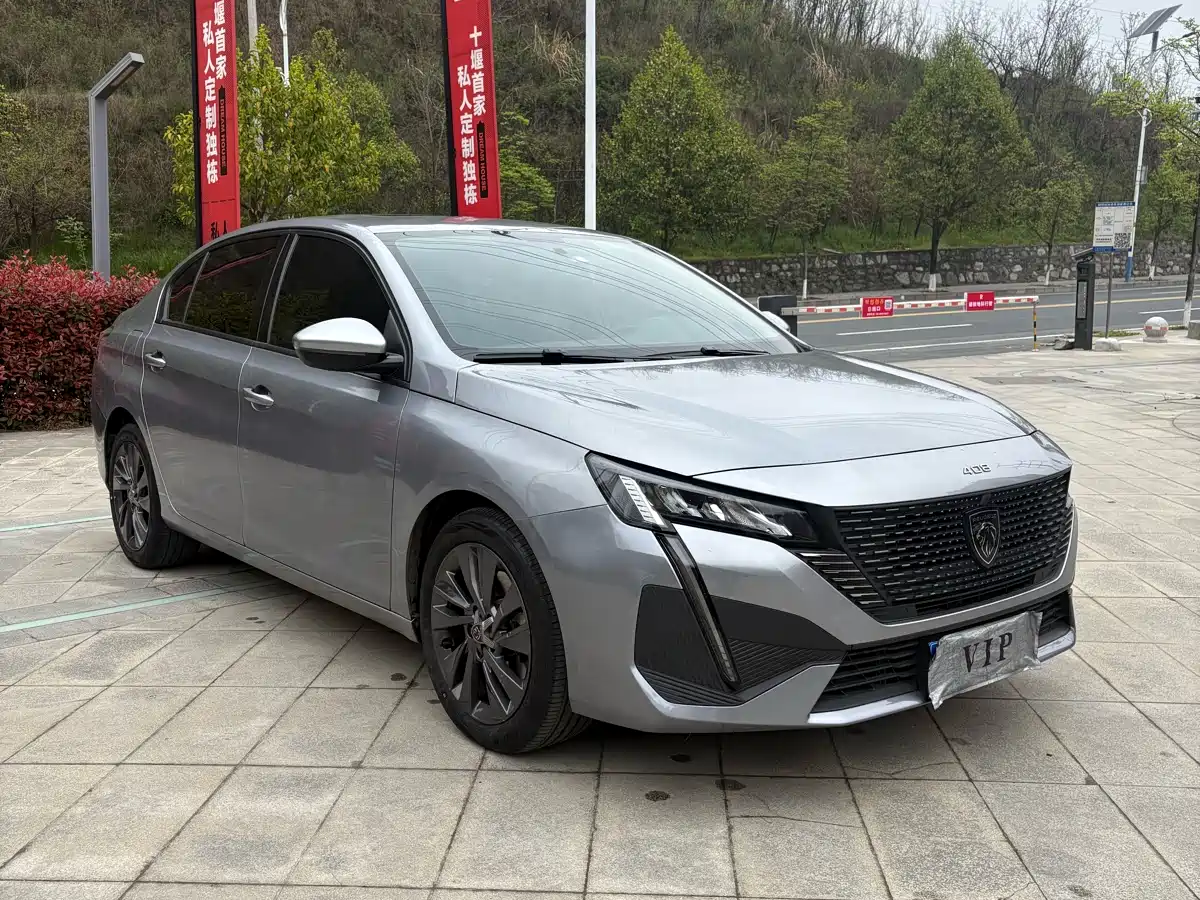 PEUGEOT 408