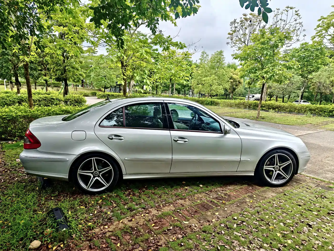 Mercedes-Benz E-Class 2008 Model E 280 Personality Sport Edition фото 4