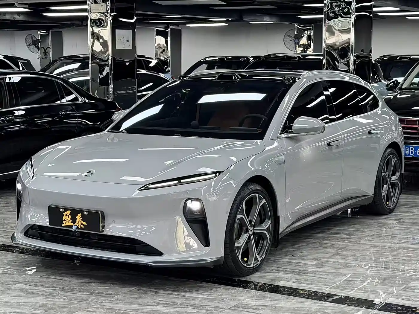 NIO NIO ET5T