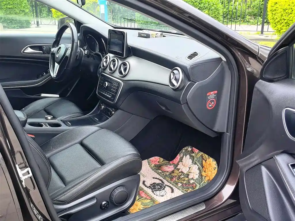 Mercedes-Benz GLA 2016 GLA 200 Fashion фото 8