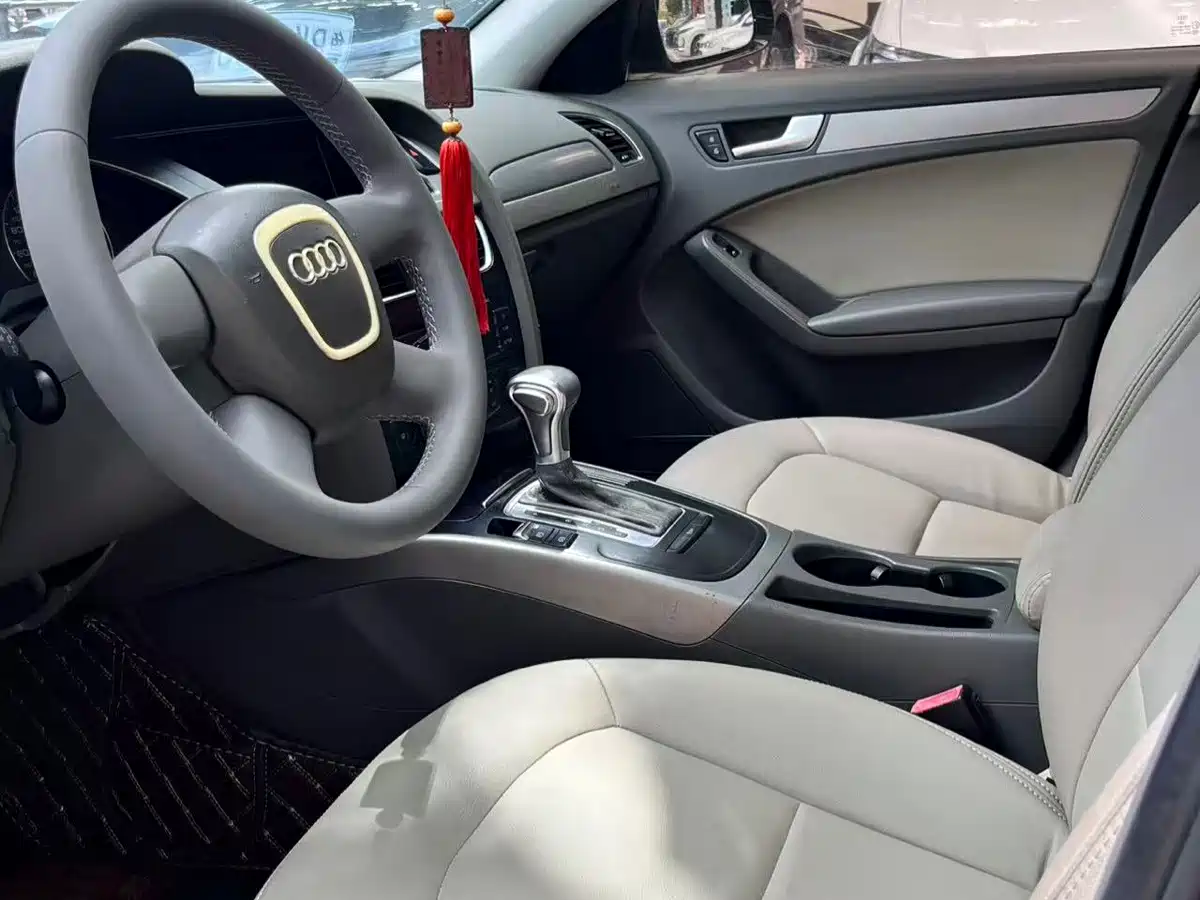 Фото 9 - Audi A4L
