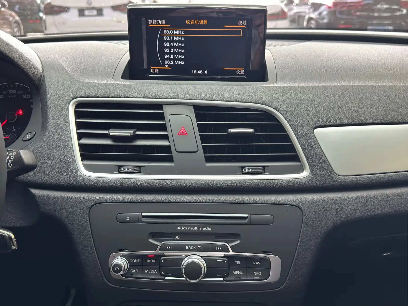 Фото 11 - Audi Q3
