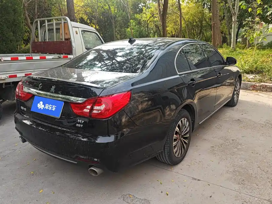 2024 Hongqi H7