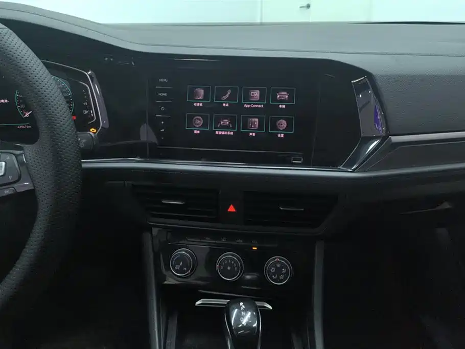Volkswagen Sagitar 2022 280TSI DSG Surpassing Edition фото 13