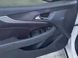 Фото 14 - Chevrolet Malibu