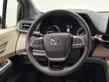 Photo 12 - Toyota Sienna