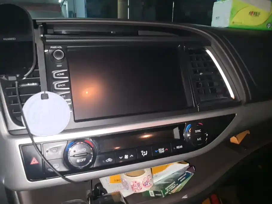 Фото 13 - Toyota Highlander