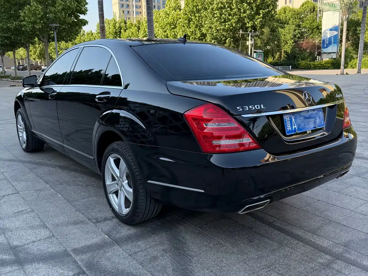 Mercedes-Benz S-Class 2012 S 300 L Luxury Grand Edition фото 4