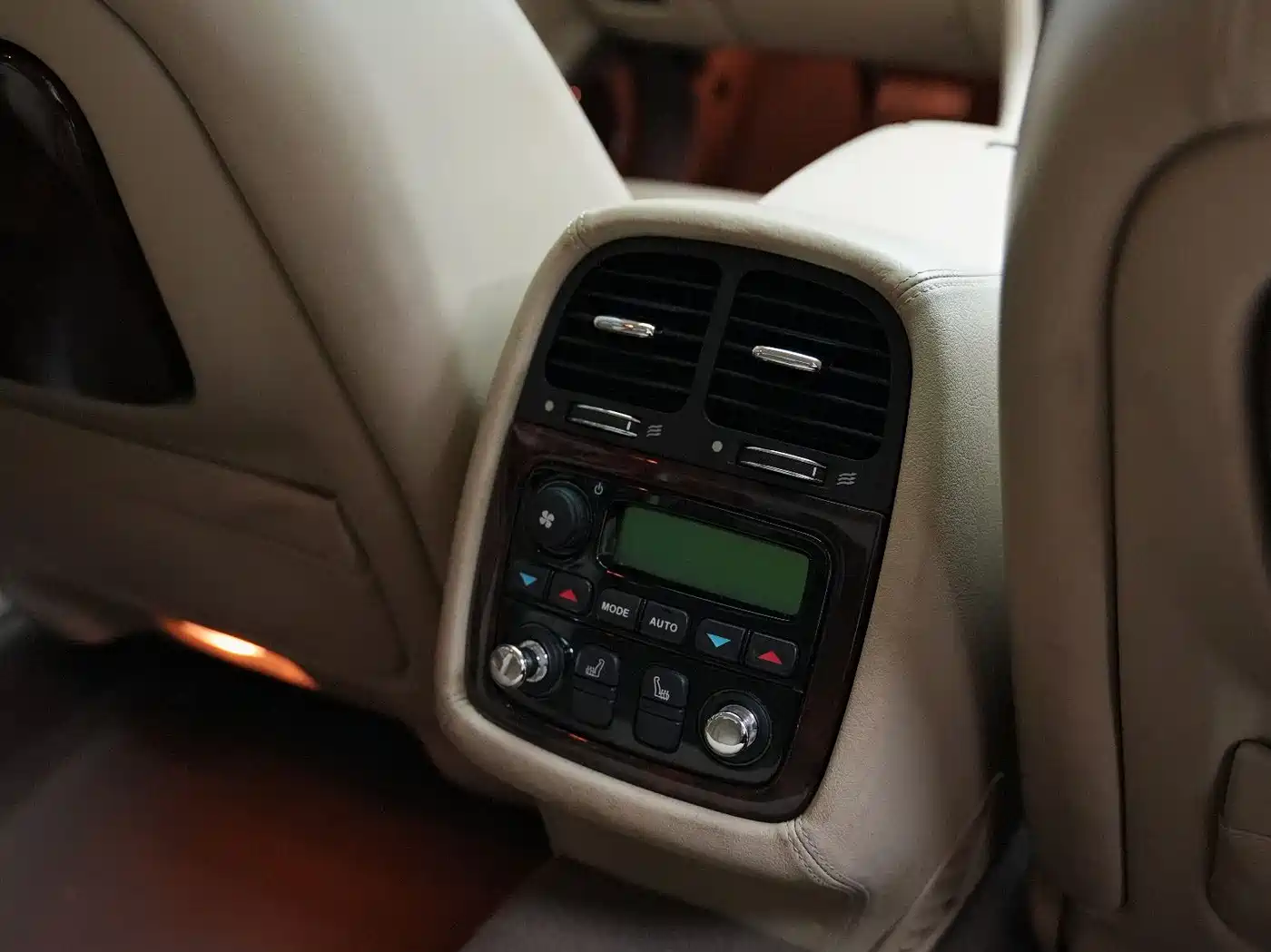 Jaguar XJ 2007 Model XJ6L 3.0 Royal Long Wheelbase фото 19