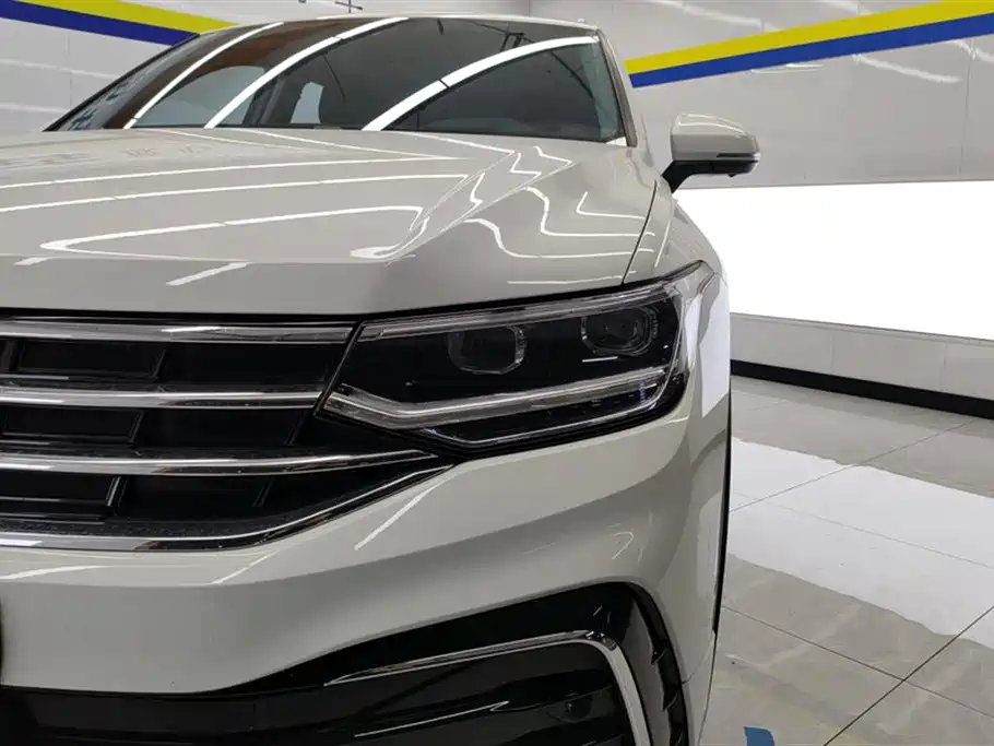 Volkswagen Tiguan L 2024 Outstanding 330TSI Auto 2WD R-Line Dragon Glory Edition фото 5