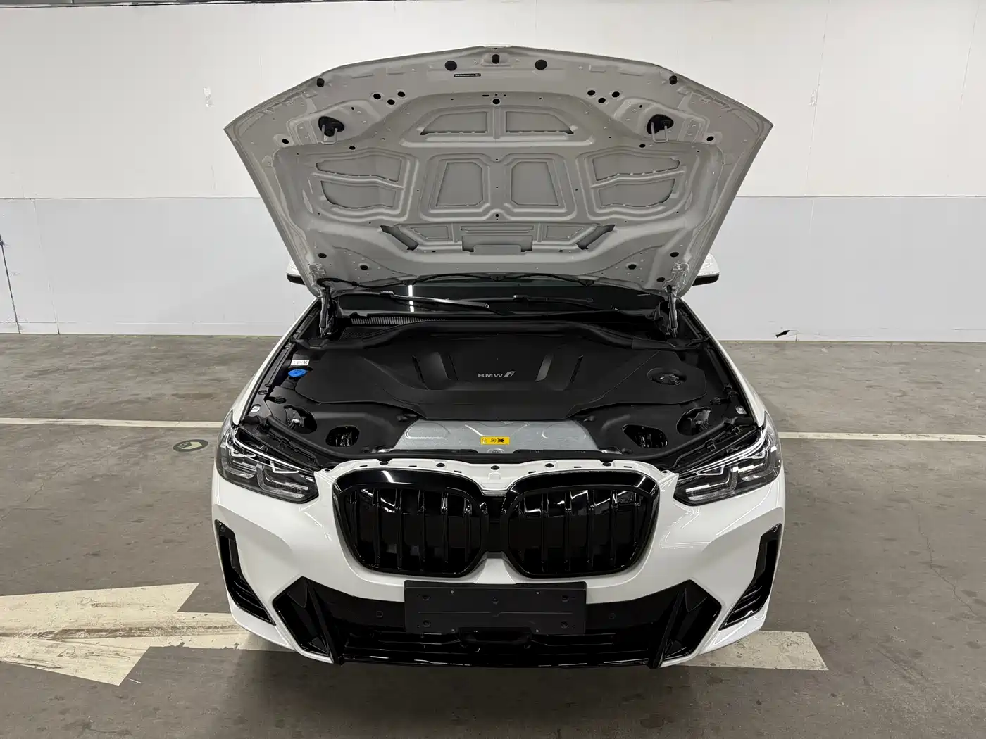 BMW iX3 2024 Leading Edition фото 15