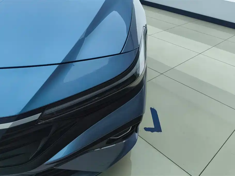 Hyundai Elantra 2023 1.5L CVT GLX Elite Edition фото 5