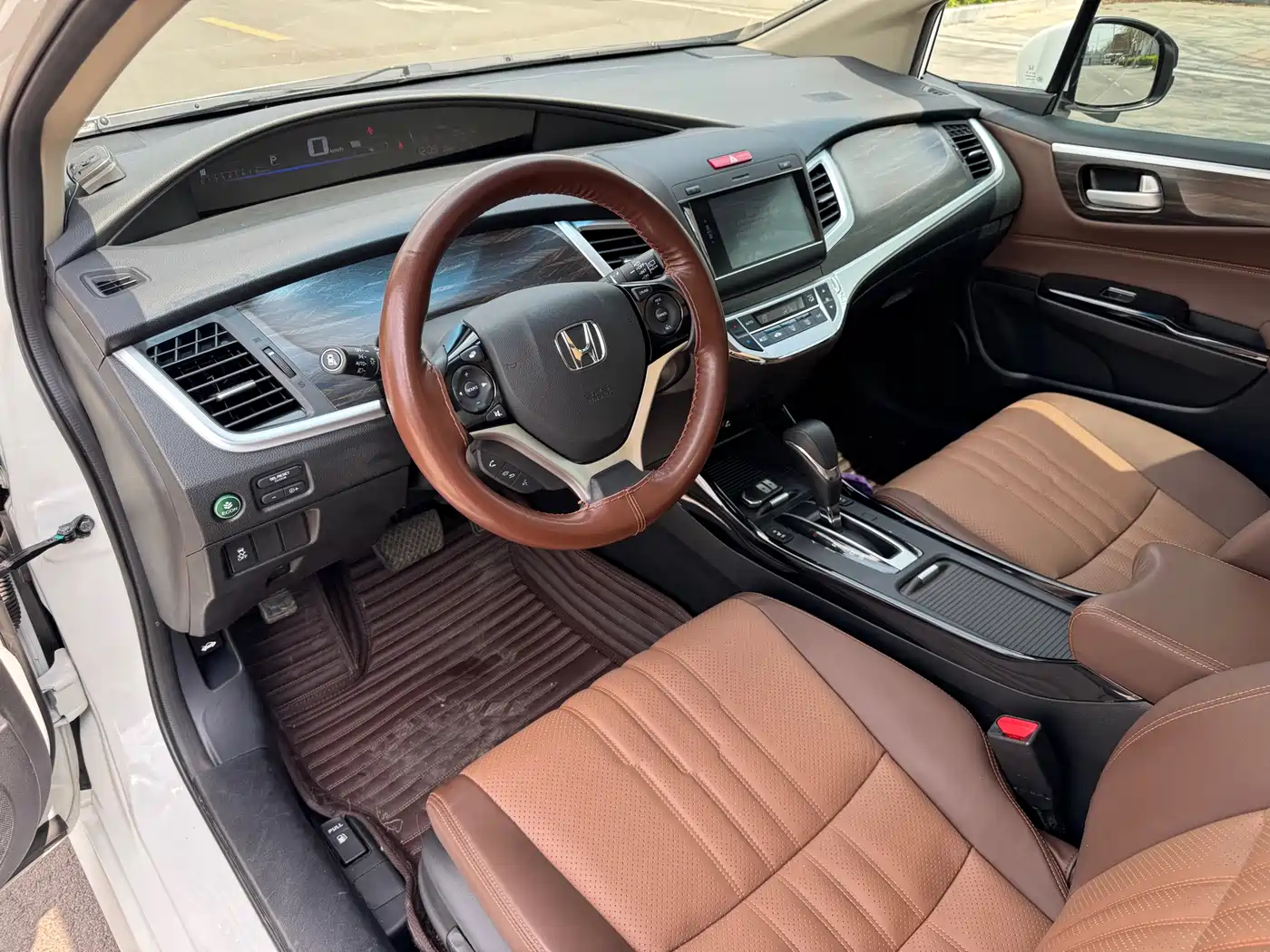 Honda Jade 2017 210TURBO CVT Luxury Edition 5-seater фото 8