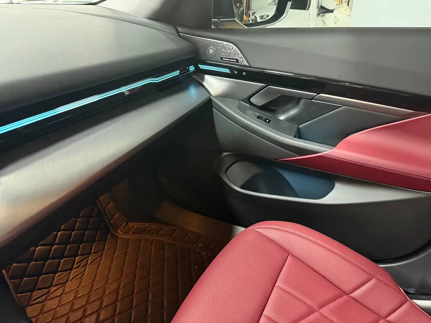 BMW 5 Series 2025 525Li M Sport Package фото 9