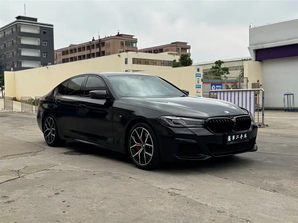 BMW 5 Series (Import) 2021 540i Style Edition M Sport Package фото 3