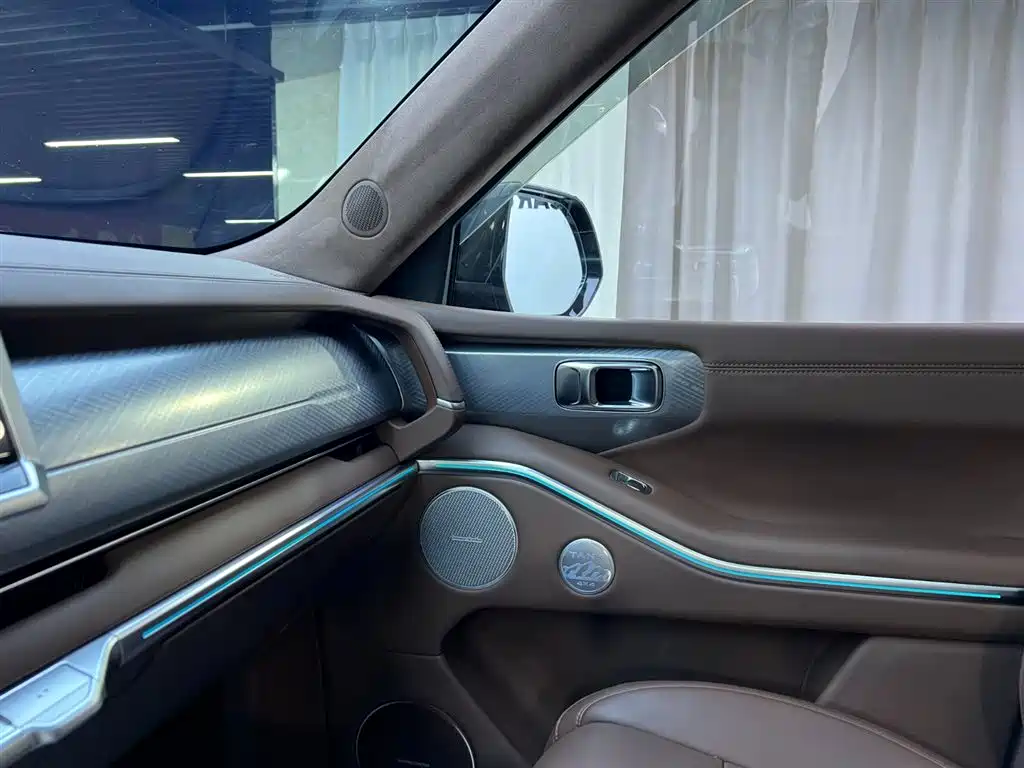 TANK TANK 700 NEW ENERGY