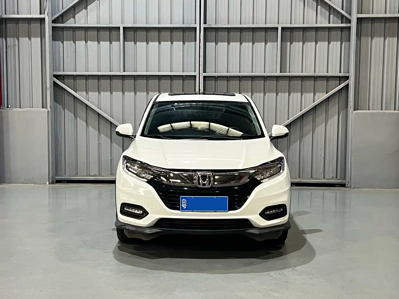 Photo 2 - Honda Vezel