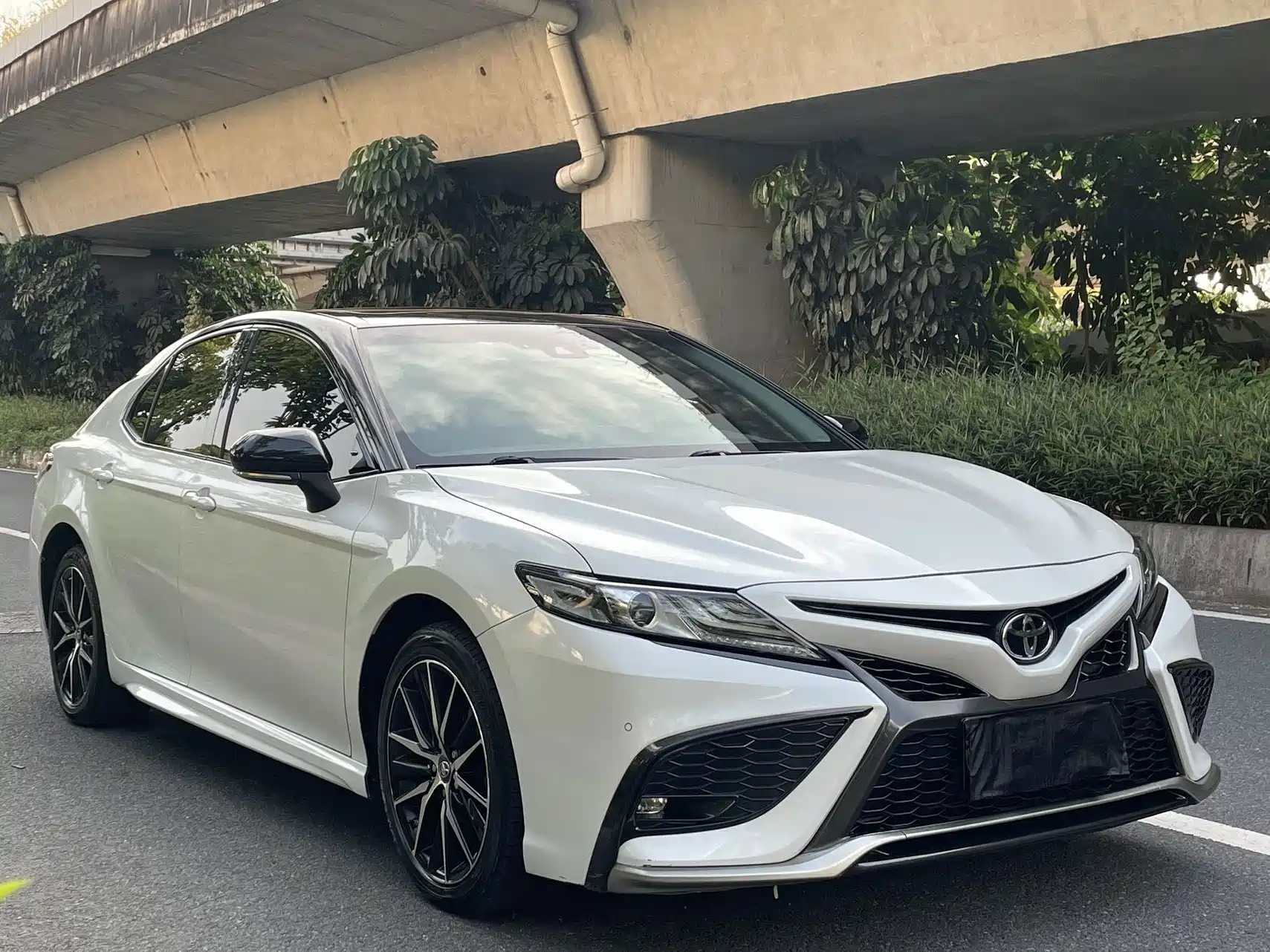 Photo 3 - Toyota Camry