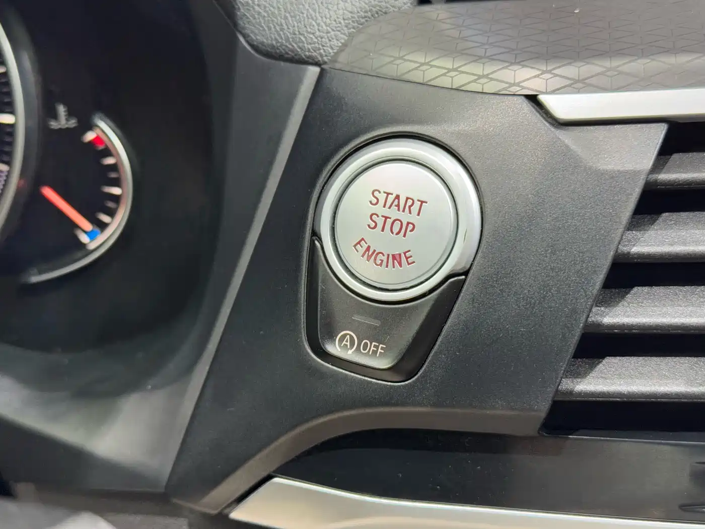 BMW X4 2019 xDrive25i M Off-Road Package фото 24