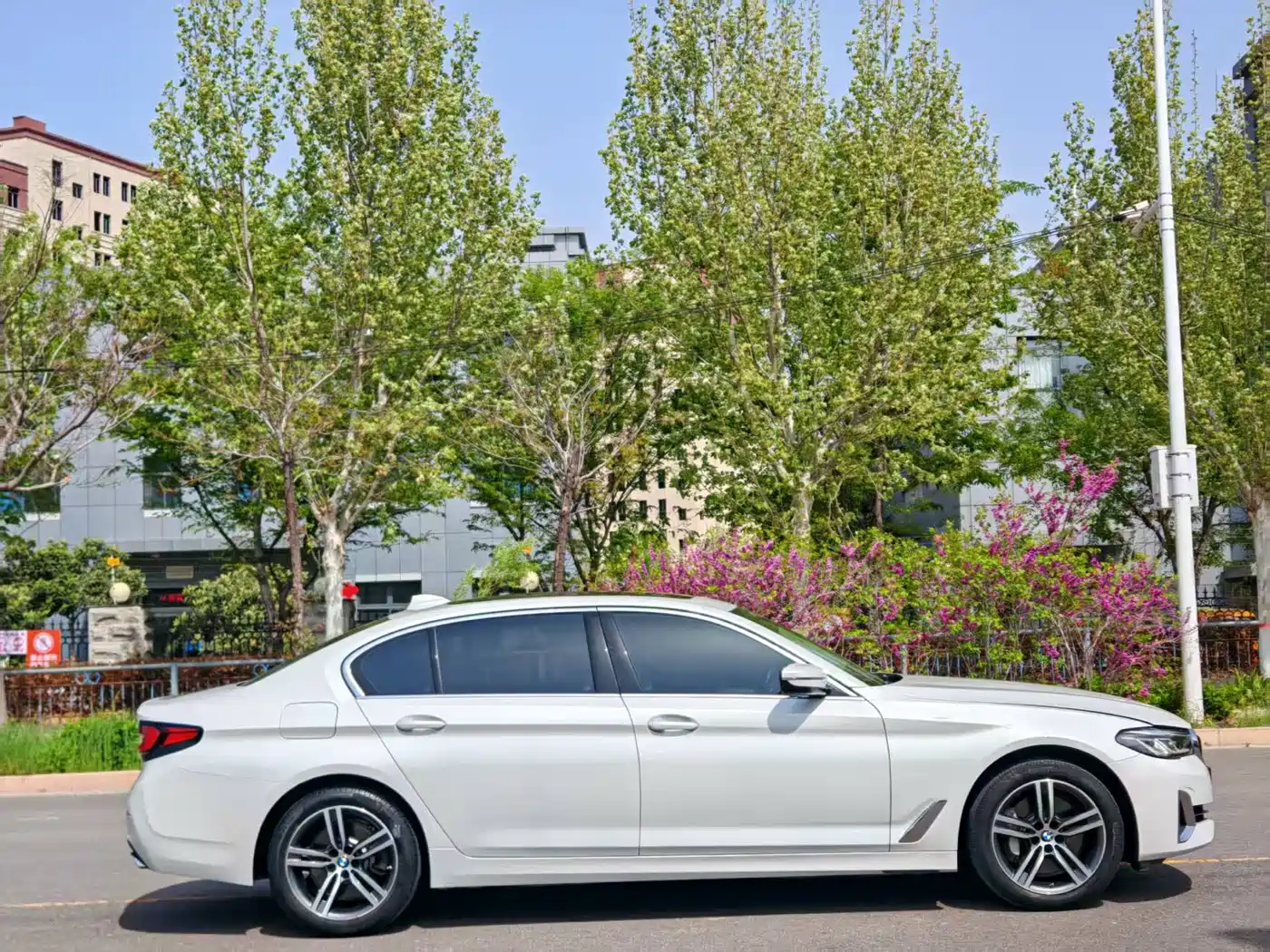 BMW 5 Series 2022 Facelift 530Li Leading Luxury Package фото 3