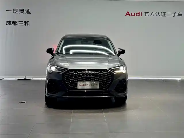 Audi Q3 Sportback 2023 40 TFSI Fashion — фото 2