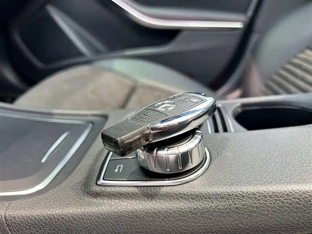 Mercedes-Benz CLA (Import) 2018 CLA 220 4MATIC фото 27