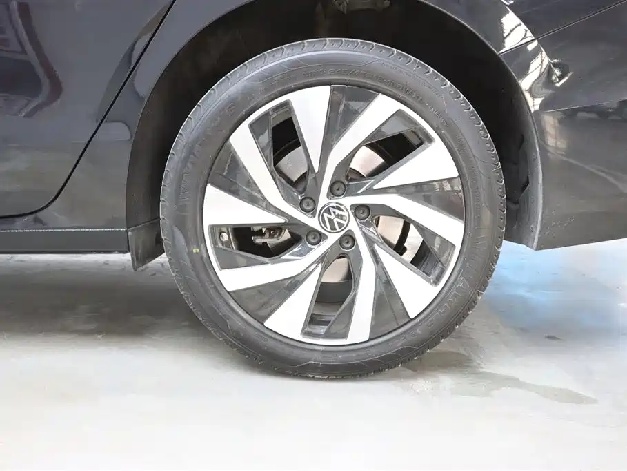 Volkswagen Passat 2025 Pro 380TSI Dragon Glory Edition фото 33