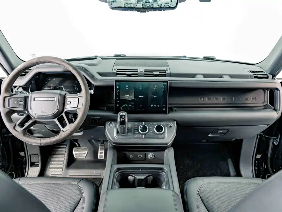 Land Rover Defender 2023 Facelift 110 5.0T V8 фото 13