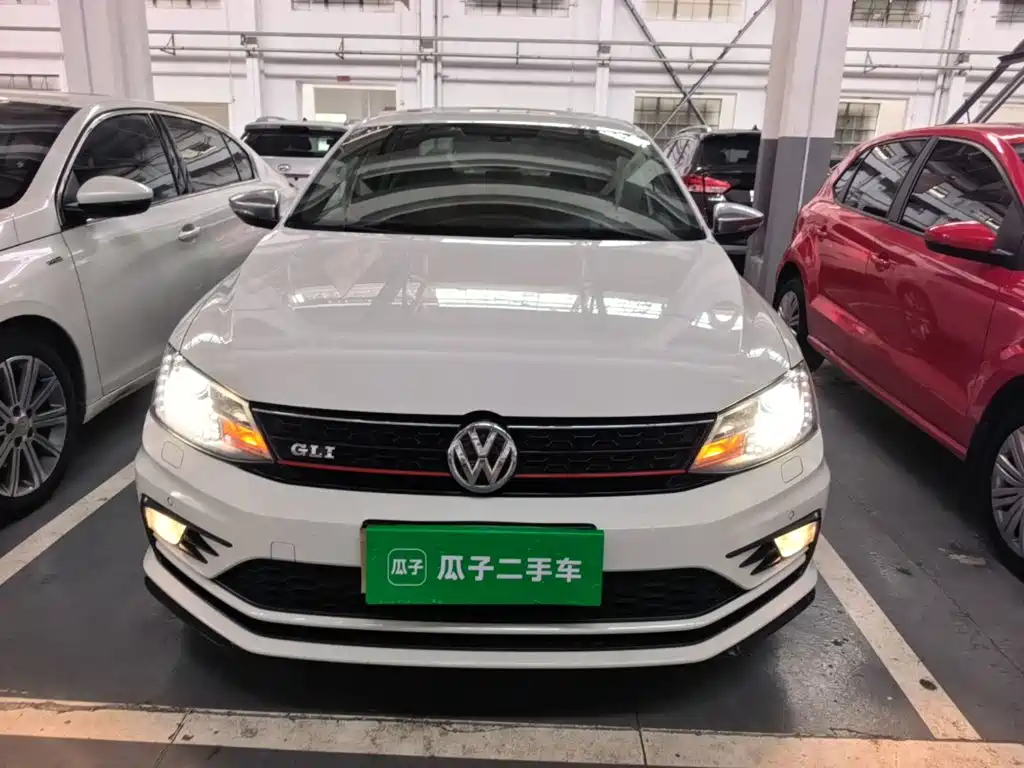 Фото 3 - Volkswagen Sagitar
