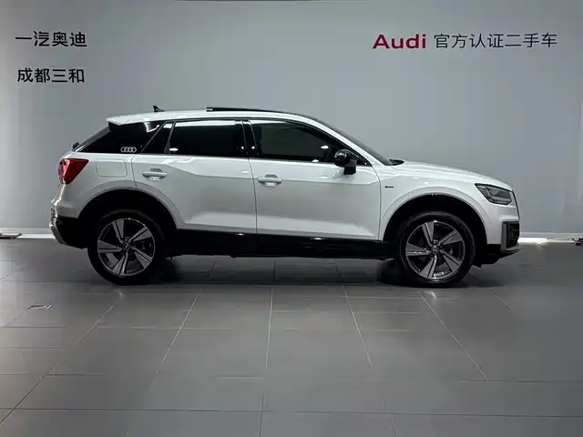 Audi Q2L 2020 35 TFSI Fashion Dynamic Model — фото 3