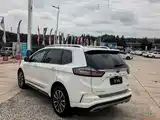 Фото 8 - Ford Edge