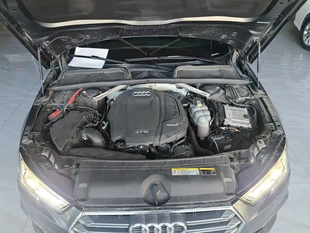 Photo 20 - Audi A4L