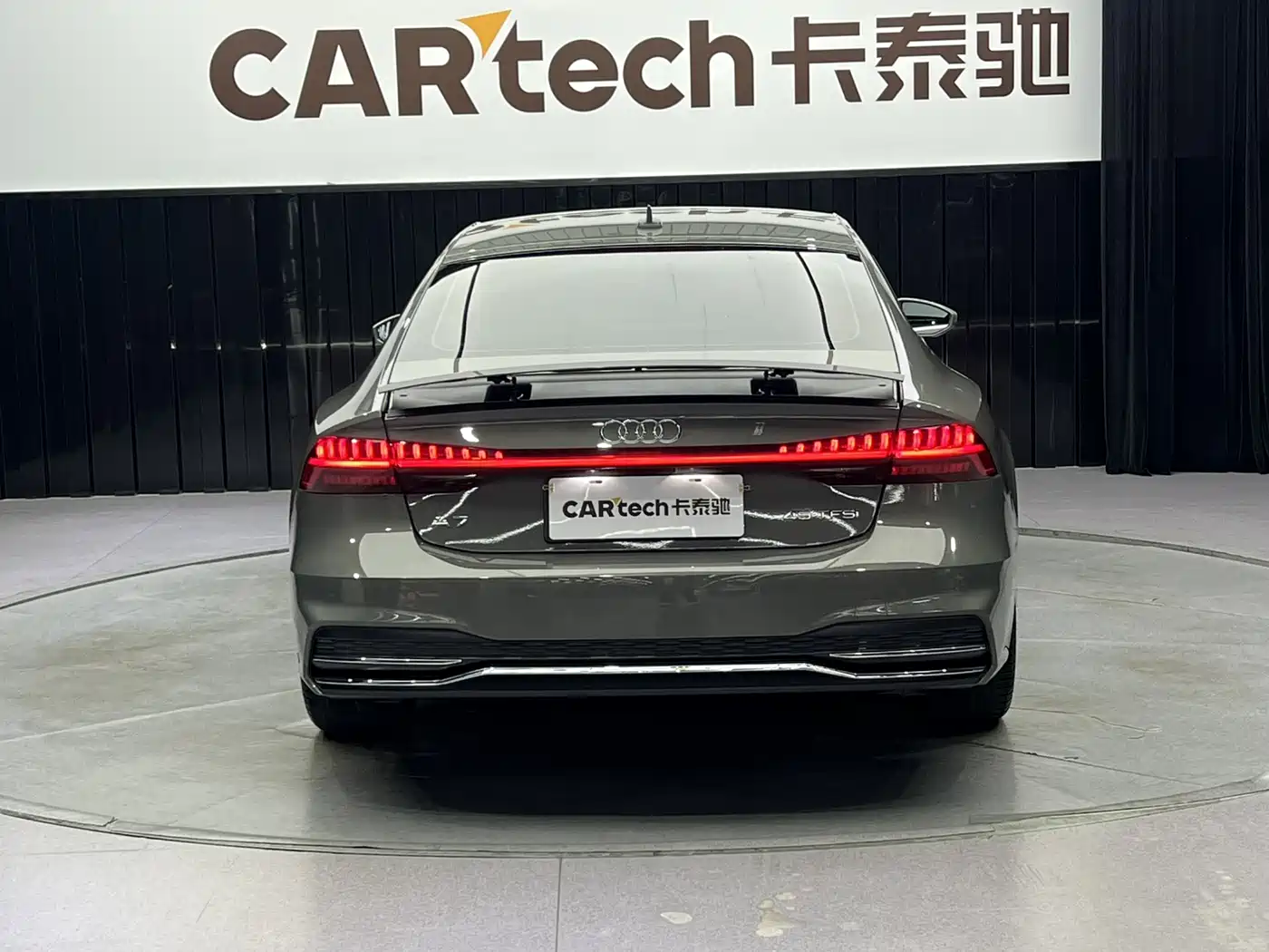Audi A7 2023 Model 45 TFSI Premium Selection Edition фото 6