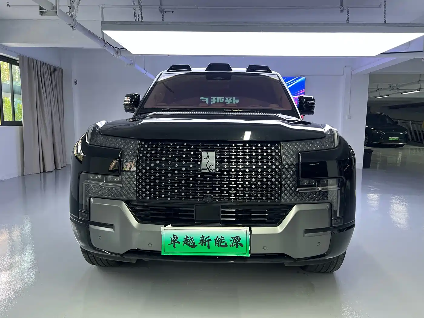 2024 Yangwang U8