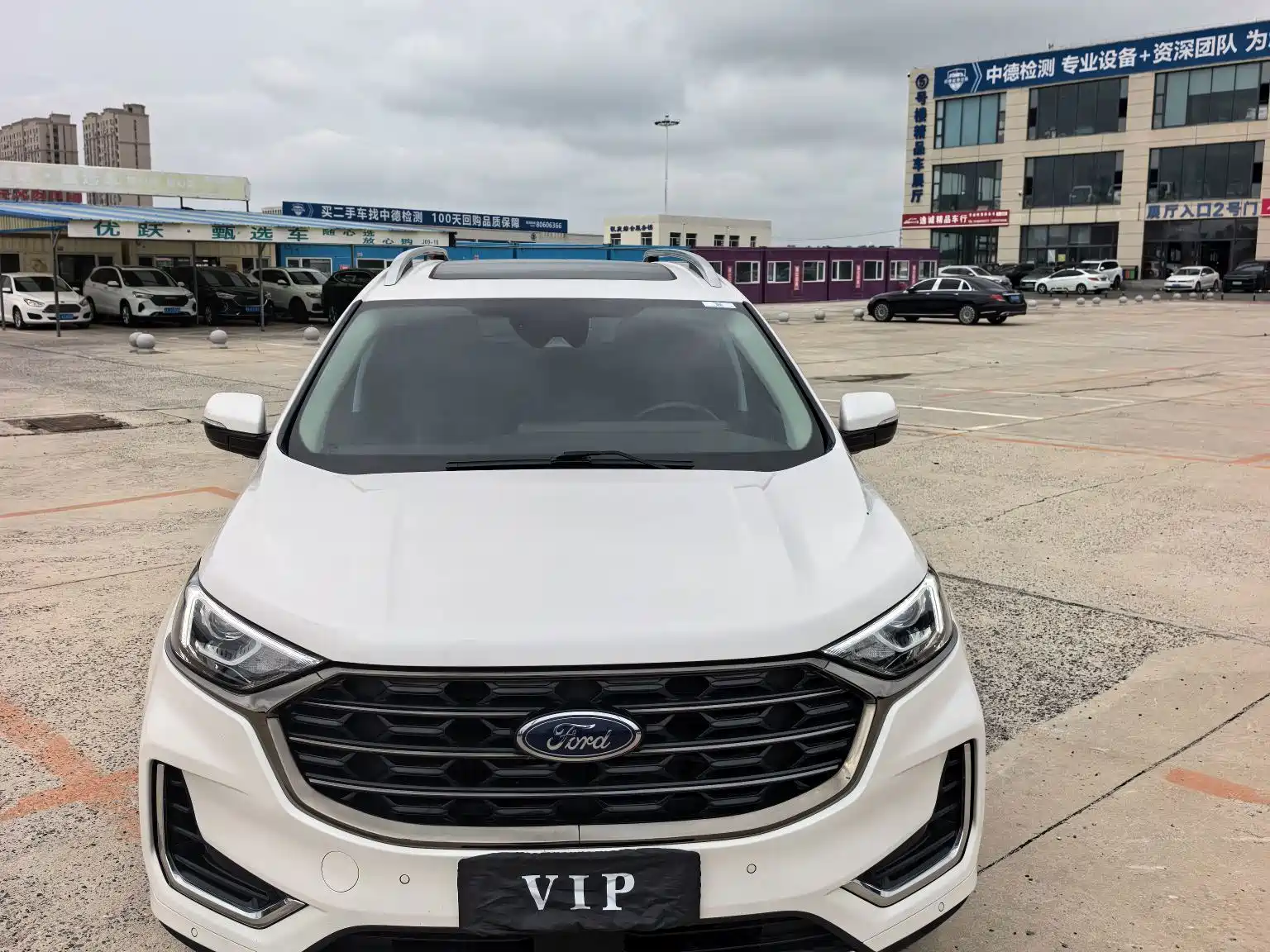Фото 2 - Ford Edge