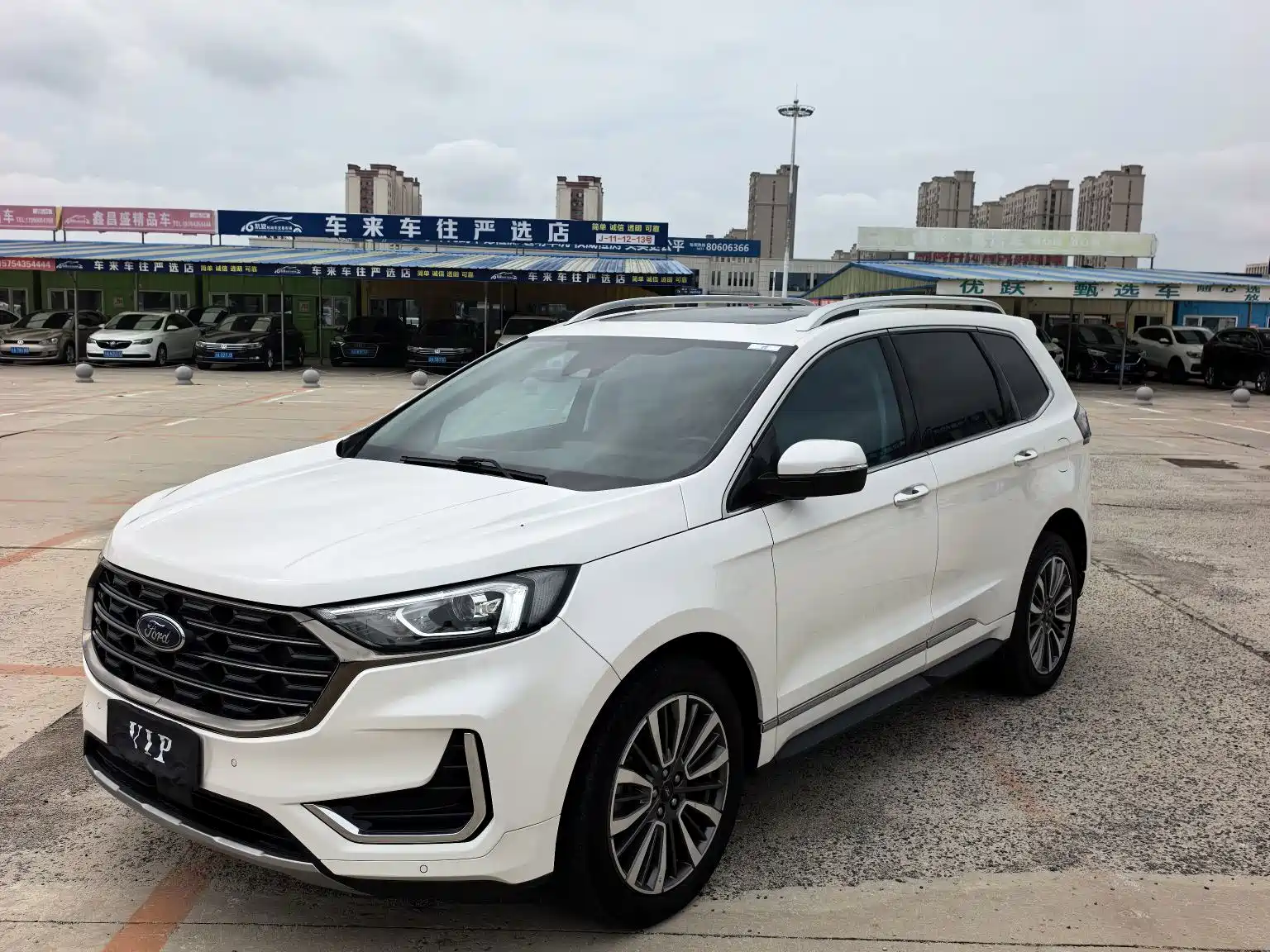 Фото 1 - Ford Edge