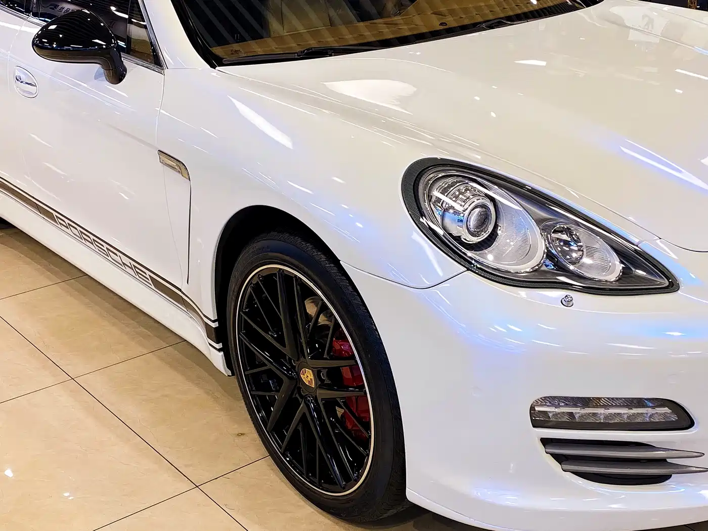 Porsche Panamera 2010 Model Panamera 4S 4.8L фото 4