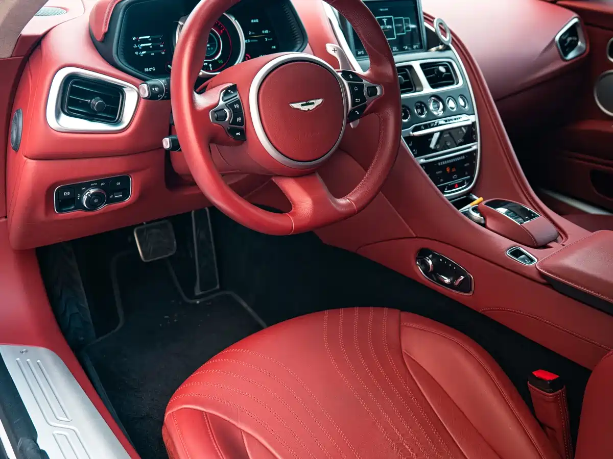 Aston Martin DB11 2022 2020 4.0T V8 Coupe