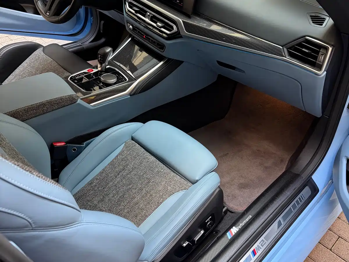 BMW M2 2024 M2 фото 12