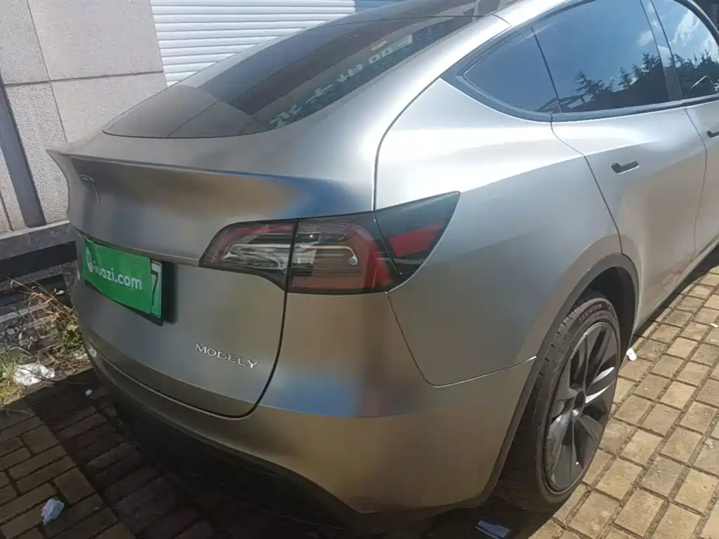 Фото 8 - Tesla Model Y