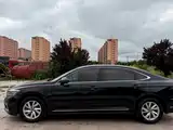 صورة 10 - Volkswagen Passat