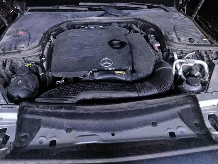 Фото 10 - Mercedes-Benz E-Class