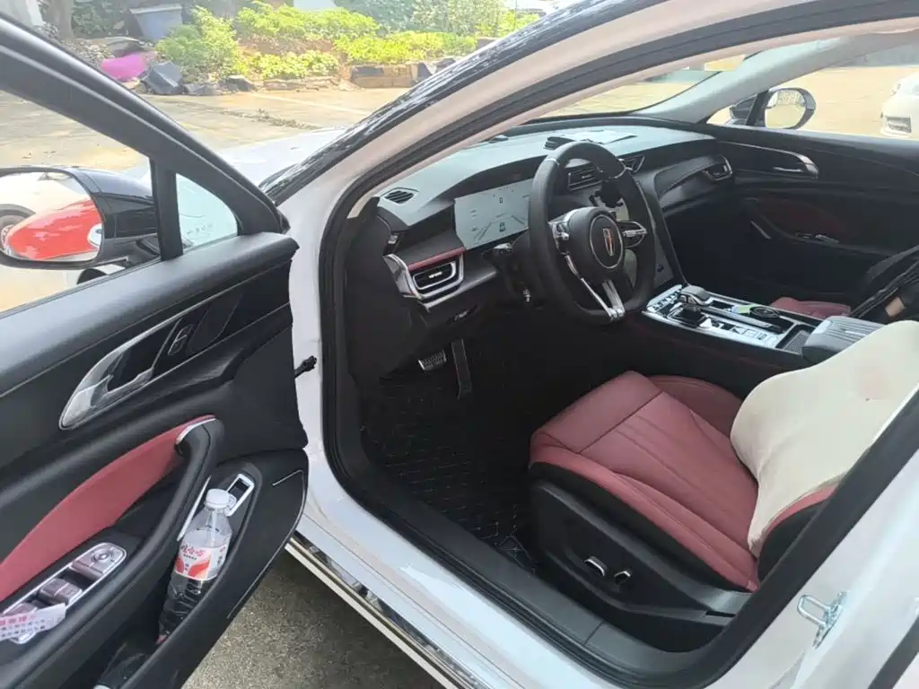 Hongqi H6 2026 2025 Model 2.0T Beauty Edition